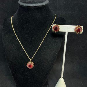 Avon Gold Tone Rope Chain Necklace W/Red Glass Rhinestone Clip On Earrings (4016